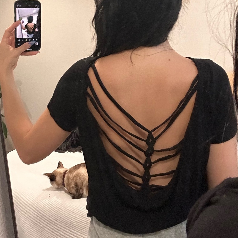 super comfy jersey/ cotton boat neck t shirt with cutout back size small